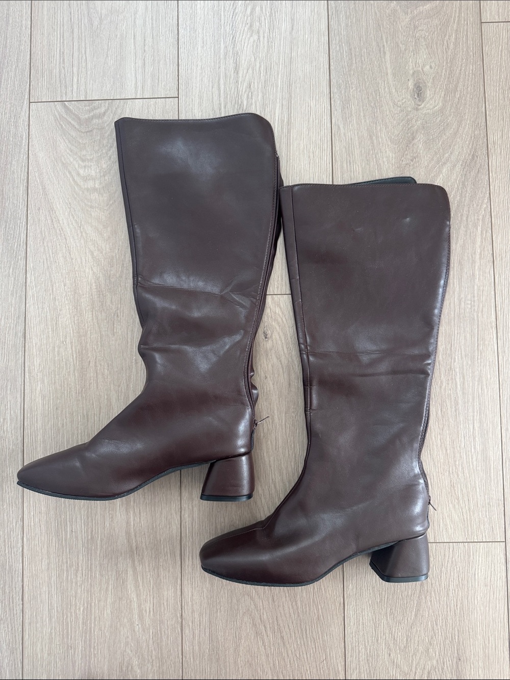 Classic Knee-High Brown Leather Boots